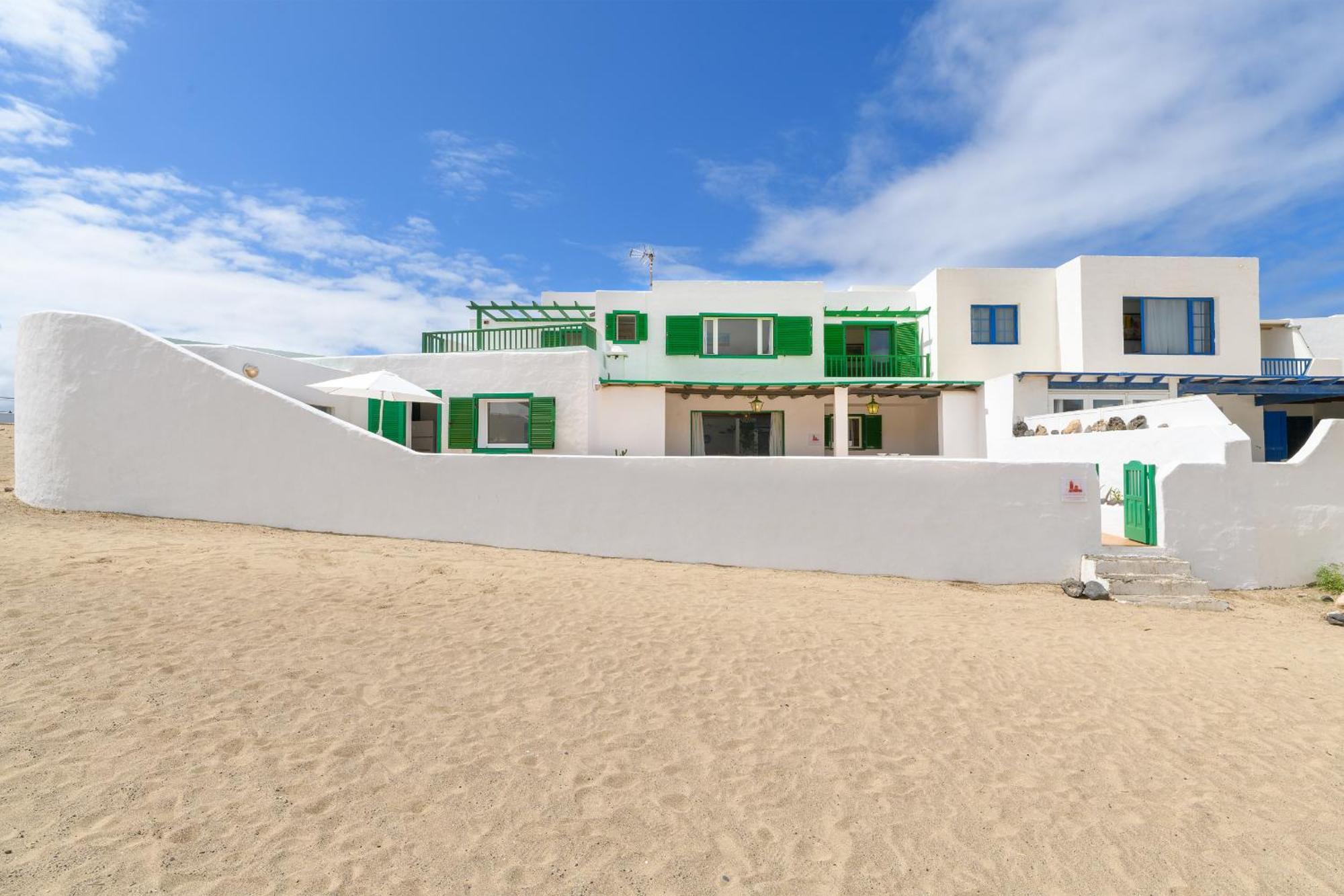 Famara Caracolillos, La Casa Exterior foto